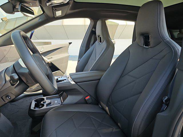New 2026 BMW iX xDrive60 w/ Premium Package image 15