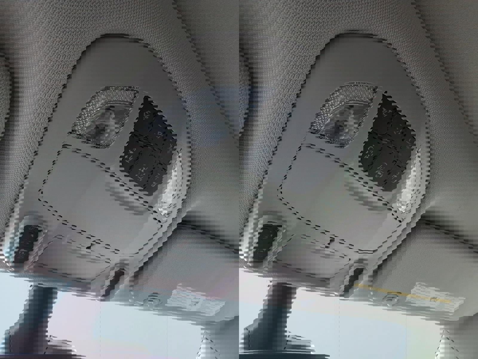 Used 2023 Chrysler Pacifica Limited w/ Uconnect Theater Family Group image 19