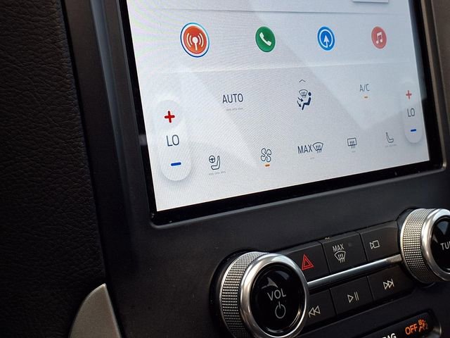 Used 2022 Ford Edge ST-Line w/ Cold Weather Package image 5