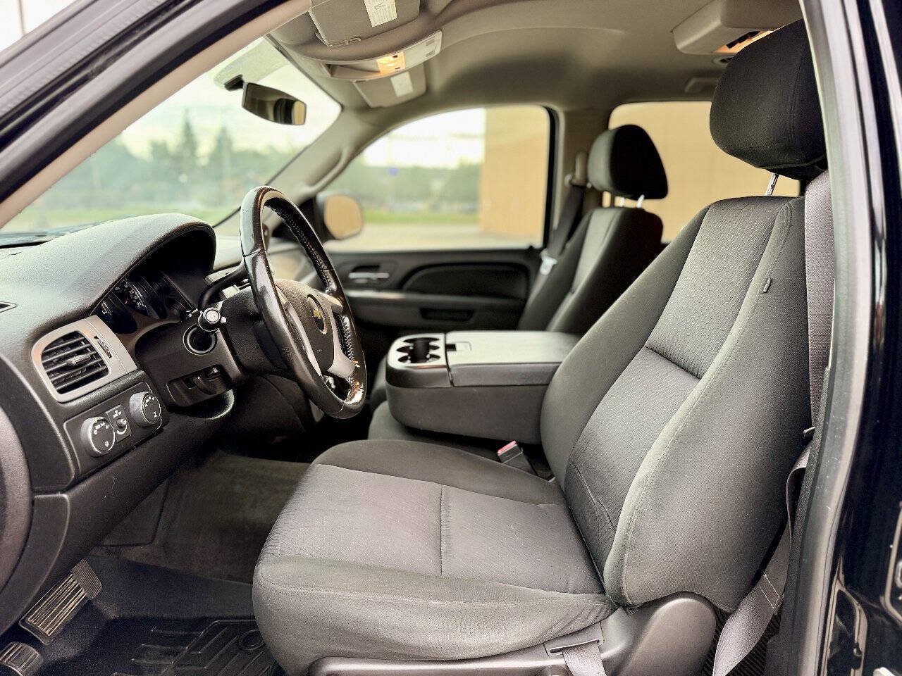 Used 2013 Chevrolet Tahoe 4WD image 12