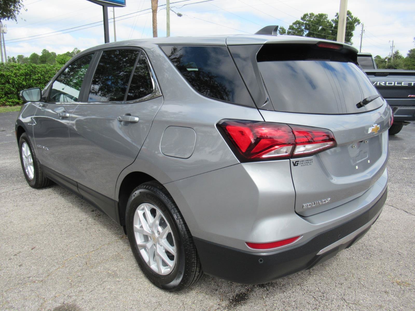 Used 2024 Chevrolet Equinox LT FWD image 8