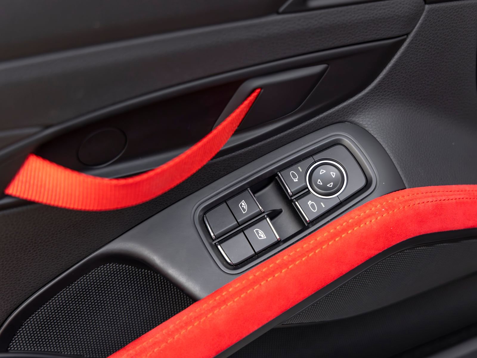 Certified 2018 Porsche 911 GT2 RS RWD image 31