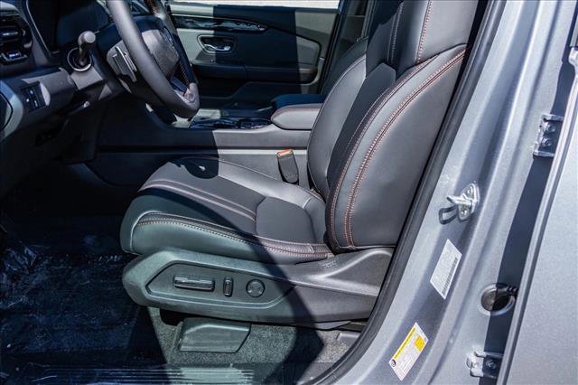 New 2025 Honda Pilot TrailSport image 11