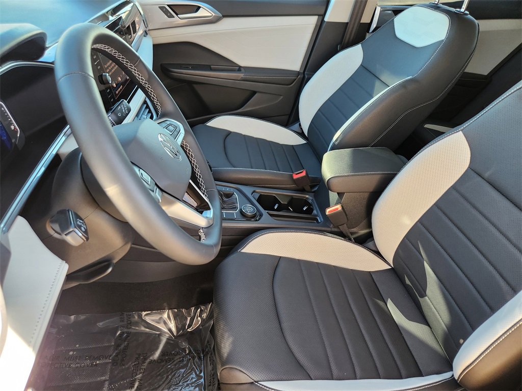 New 2026 Volkswagen Taos SEL image 5