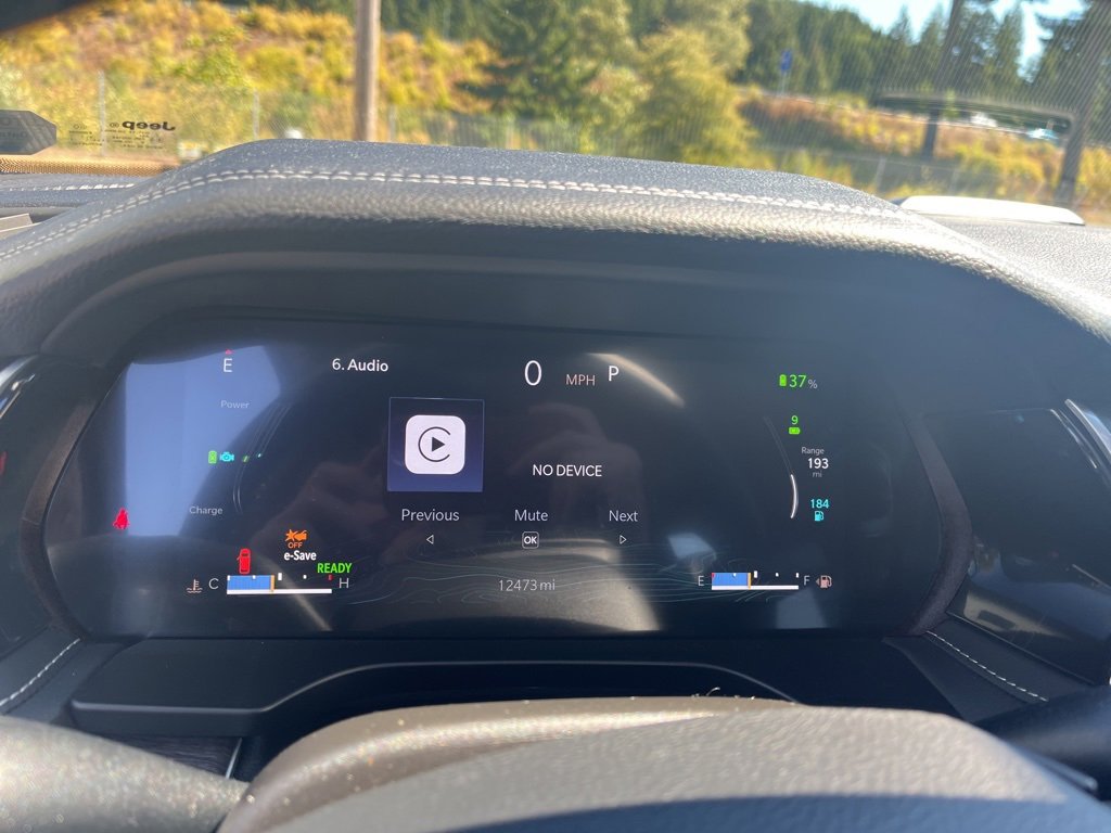 Used 2023 Jeep Grand Cherokee 4WD 4xe image 14