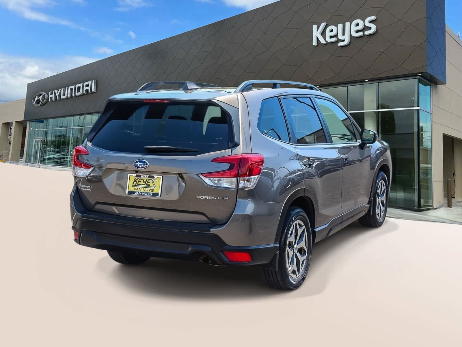 Used 2020 Subaru Forester Premium AWD/4WD image 4