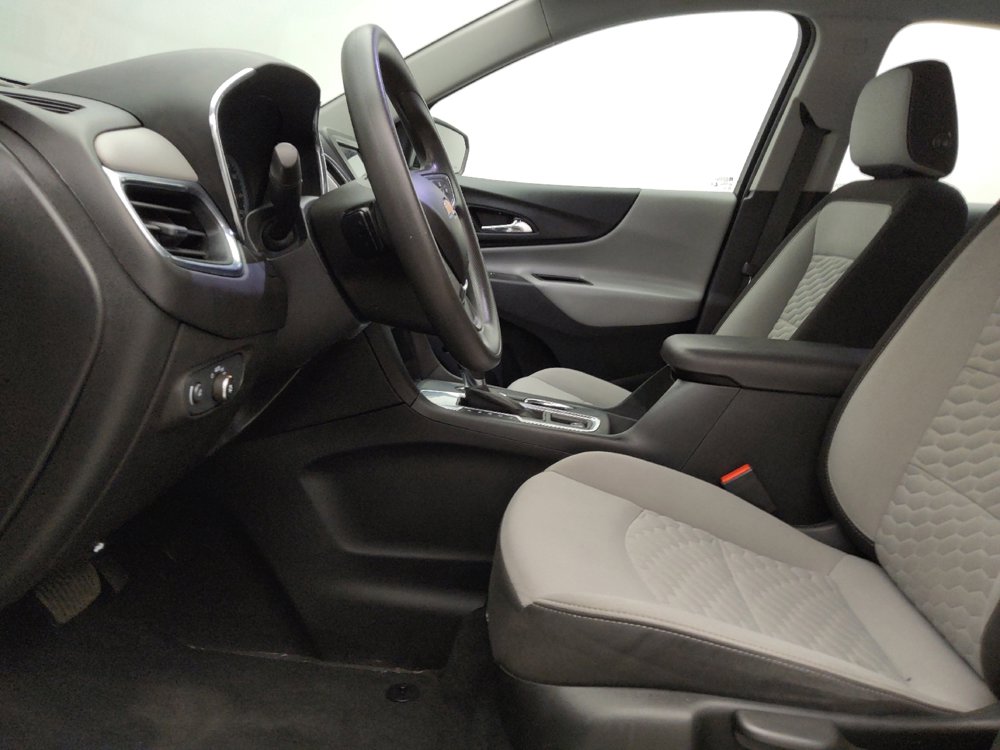 Used 2020 Chevrolet Equinox LS FWD image 17
