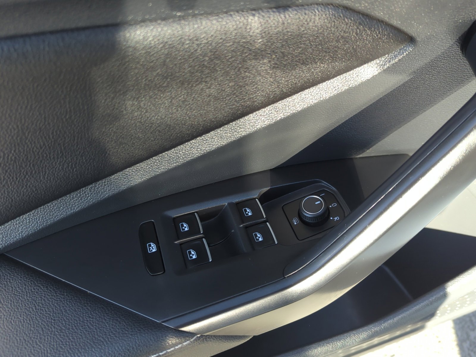 Used 2024 Volkswagen Jetta S image 13