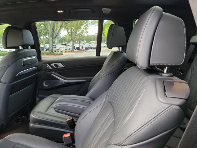 Used 2024 BMW X7 M60i w/ Executive Package AWD/4WD image 7