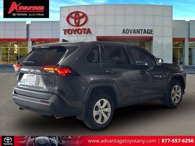 Certified 2023 Toyota RAV4 LE AWD/4WD image 7