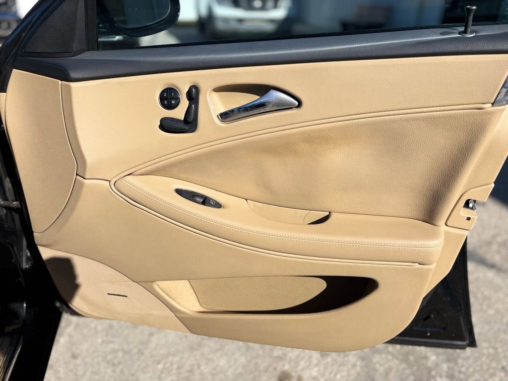 Used 2006 Mercedes-Benz CLS 500 image 11