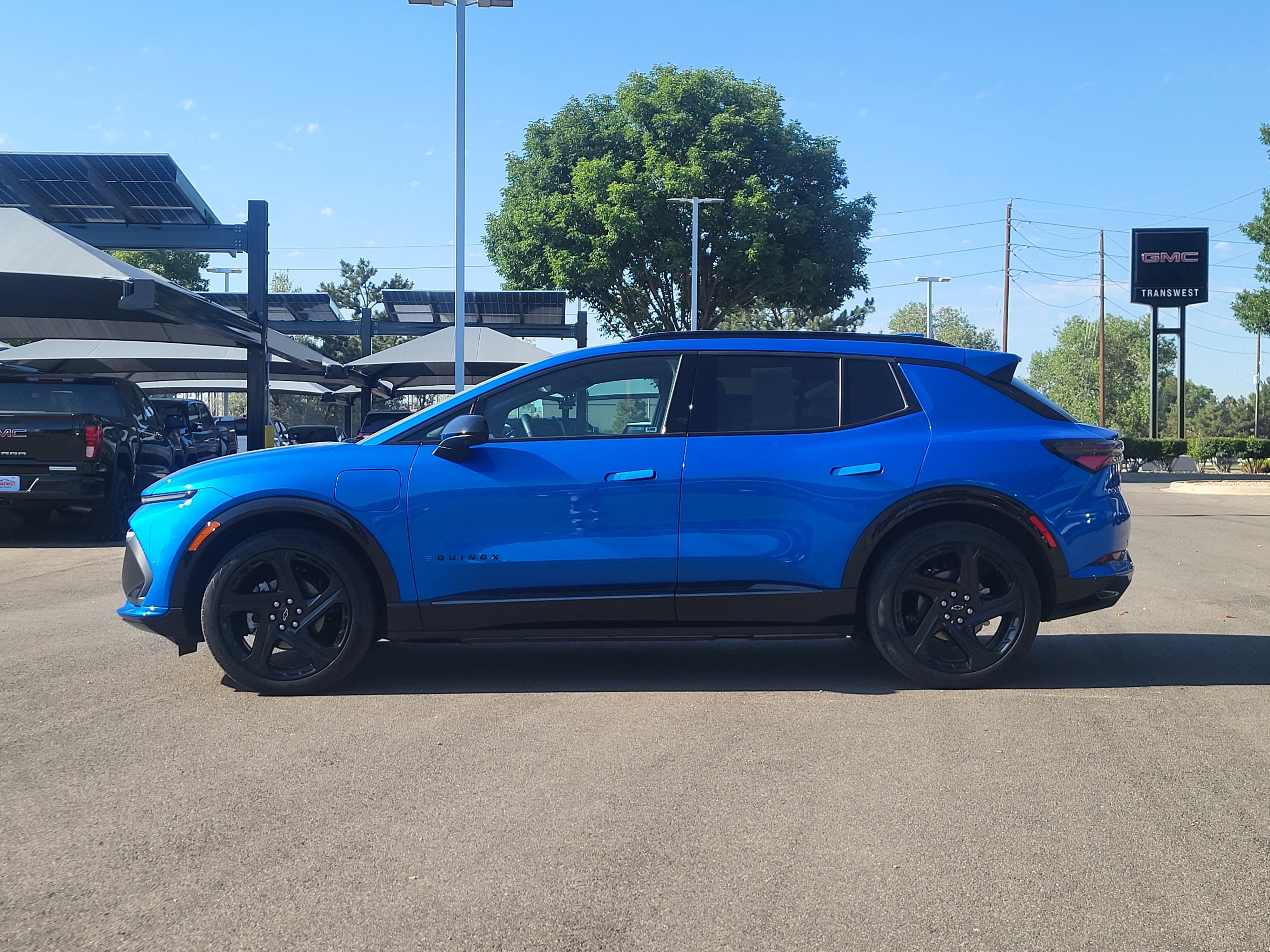 Used 2025 Chevrolet Equinox EV RS AWD/4WD image 4