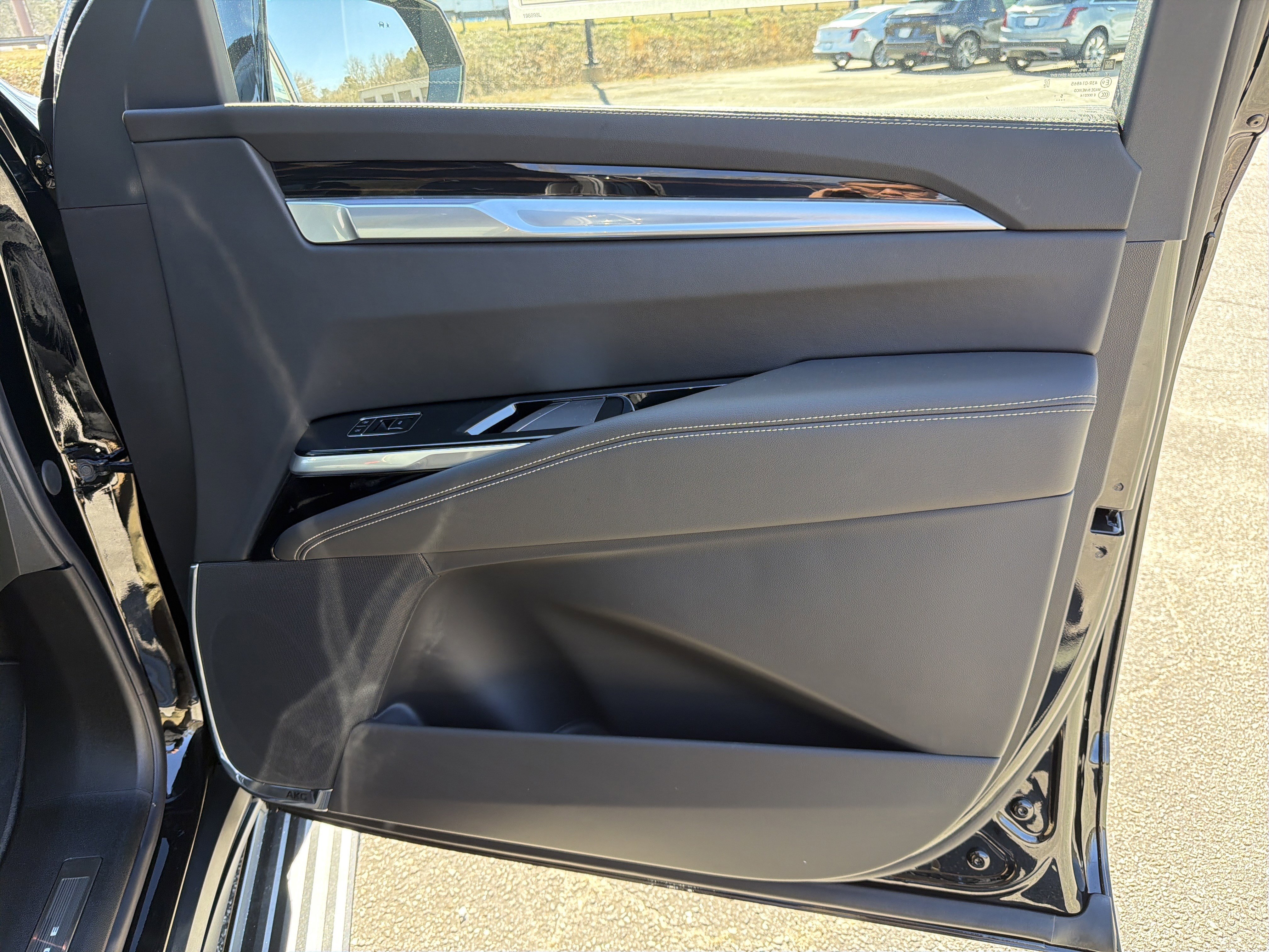 New 2026 Cadillac Escalade Luxury image 18