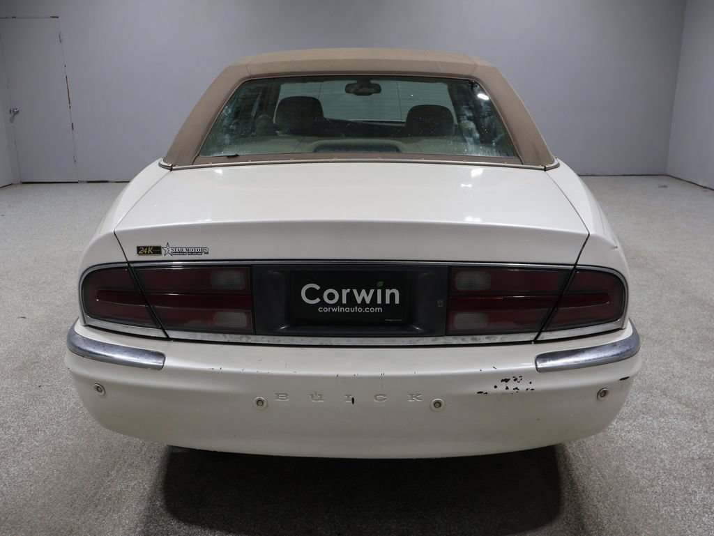 Used 2004 Buick Park Avenue w/ Prestige Feature Package FWD image 12