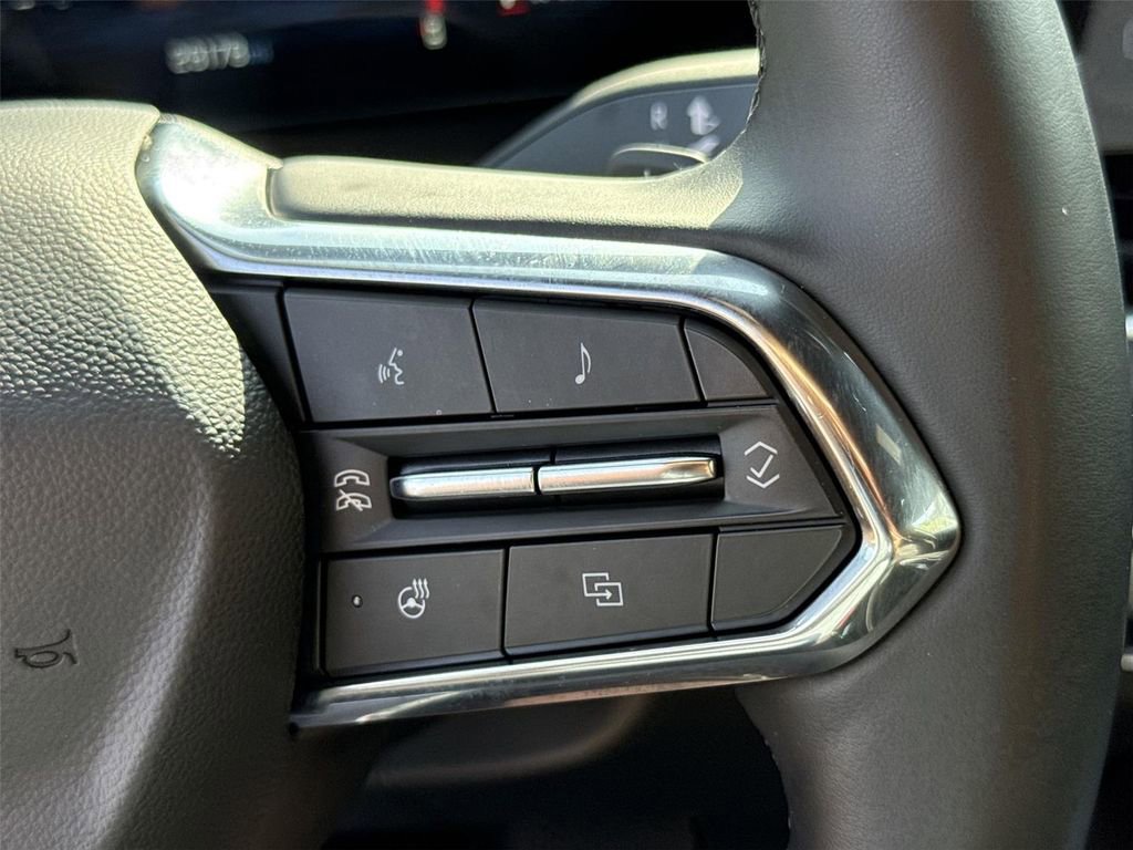 Used 2025 Chevrolet Equinox LT image 33