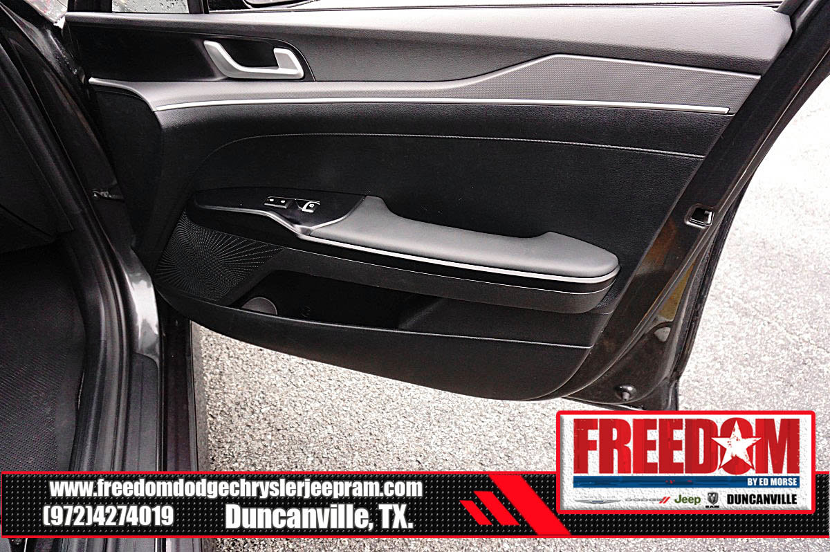 Used 2025 Kia K5 LXS FWD image 40