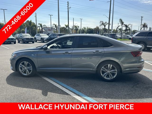 Used 2021 Volkswagen Jetta R-Line w/ R-Line Cold Weather Package image 11