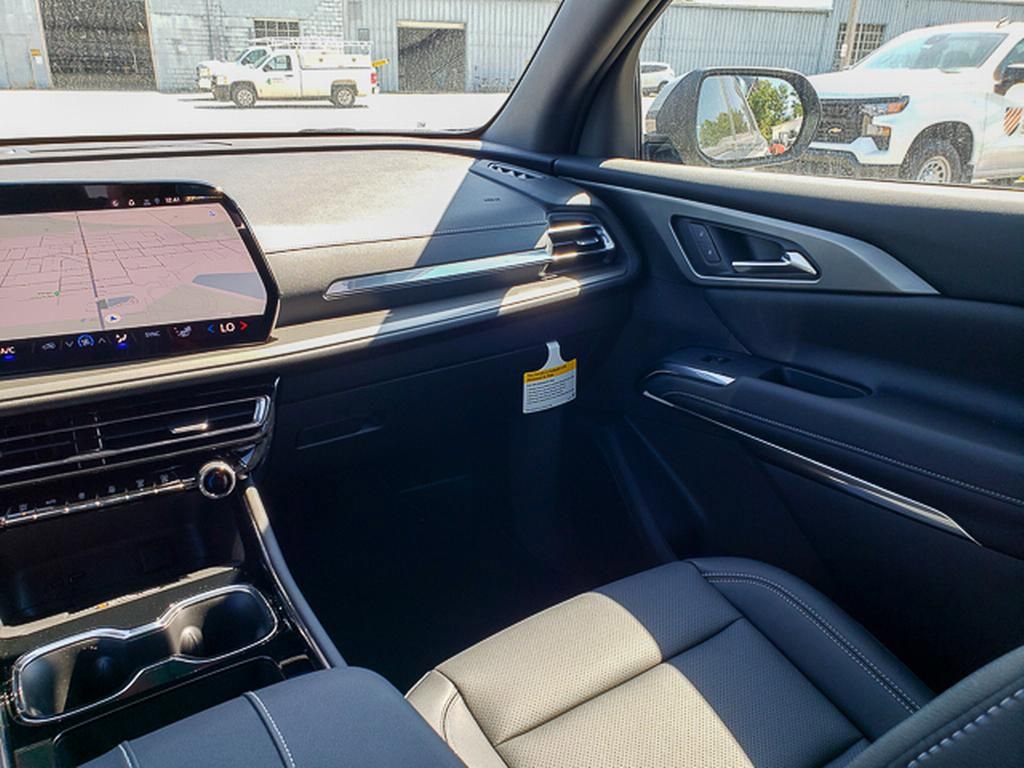 New 2026 Chevrolet Traverse LT w/ Driver Confidence Package image 25