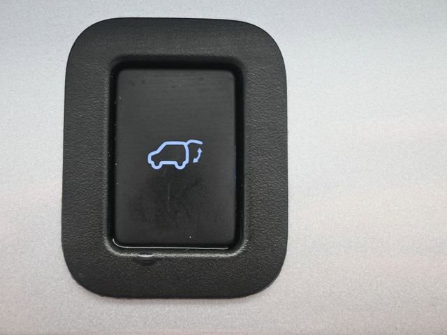 Used 2015 Toyota Highlander XLE image 29