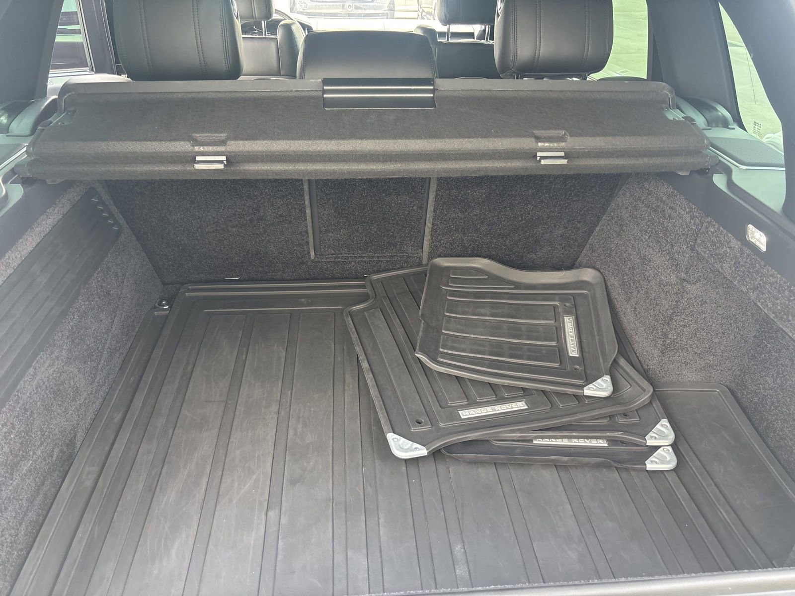 Used 2016 Land Rover Range Rover Long Wheelbase Supercharged image 19