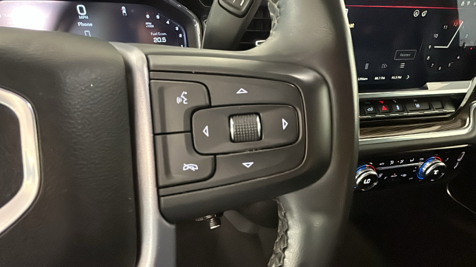 Used 2023 GMC Sierra 1500 SLE AWD/4WD image 20