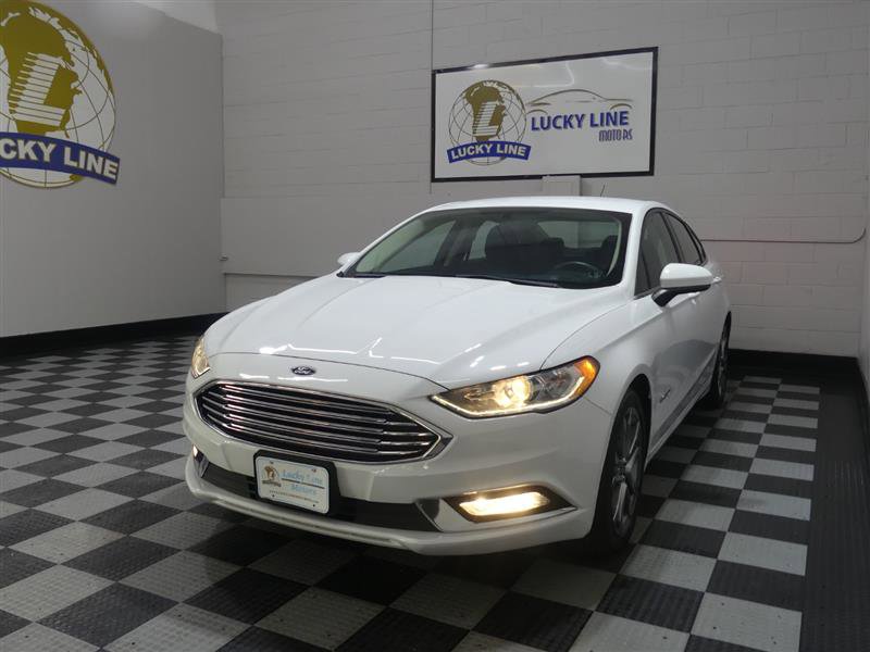 Used 2017 Ford Fusion SE w/ Equipment Group 601A image 4