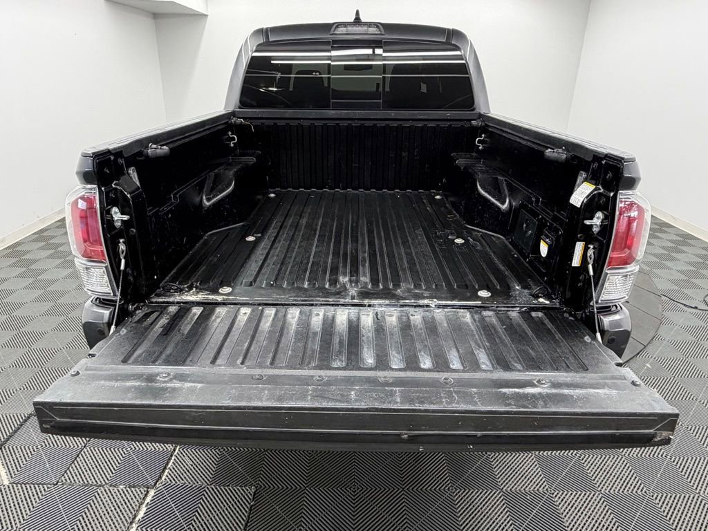 Used 2022 Toyota Tacoma TRD Off-Road w/ Technology Package image 13