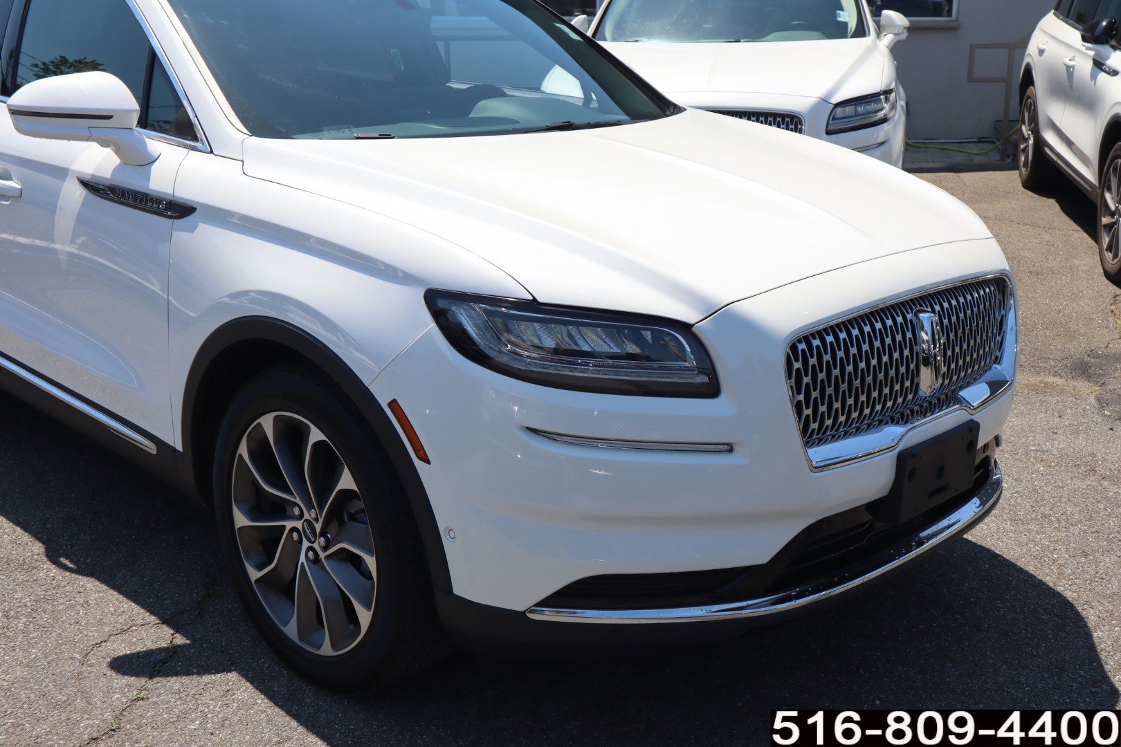 Used 2022 Lincoln Nautilus Reserve w/ Equipment Group 201A AWD/4WD image 2