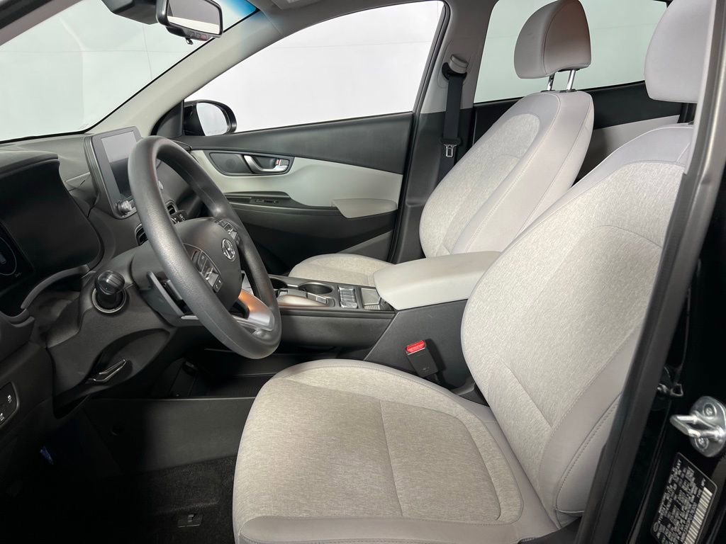 Used 2023 Hyundai Kona SE image 24