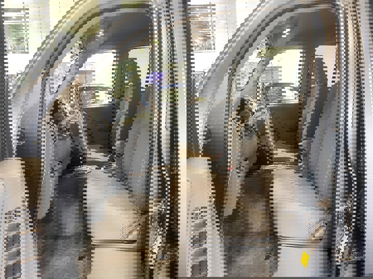 Used 2017 Nissan Frontier SV AWD/4WD image 6