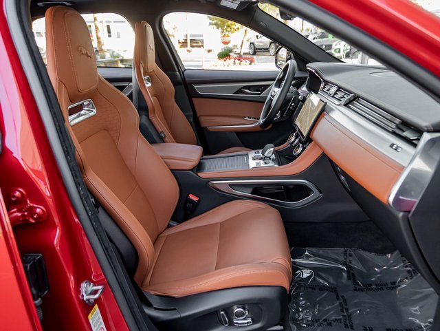 Used 2025 Jaguar F-PACE R-Dynamic S image 27