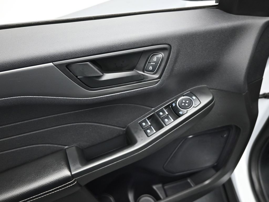 Used 2024 Ford Escape Active image 11