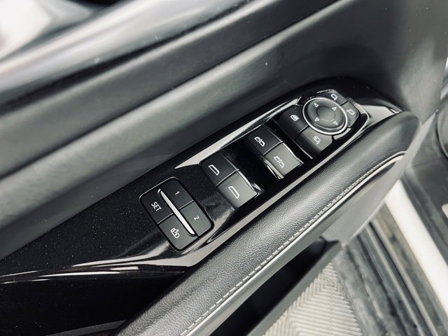 Used 2021 Cadillac Escalade Sport Platinum w/ Heavy-Duty Trailer Package image 22