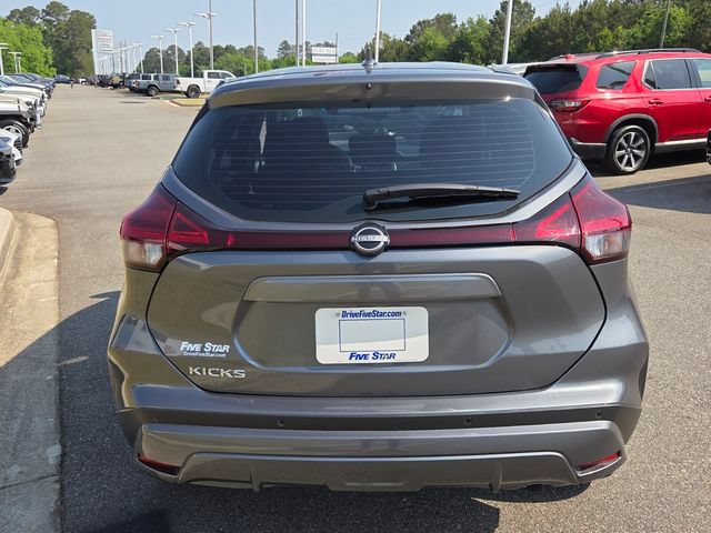 Used 2025 Nissan Kicks Play S FWD image 11