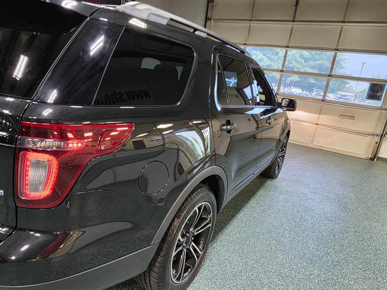 Used 2015 Ford Explorer Sport w/ Equipment Group 401A AWD/4WD image 7