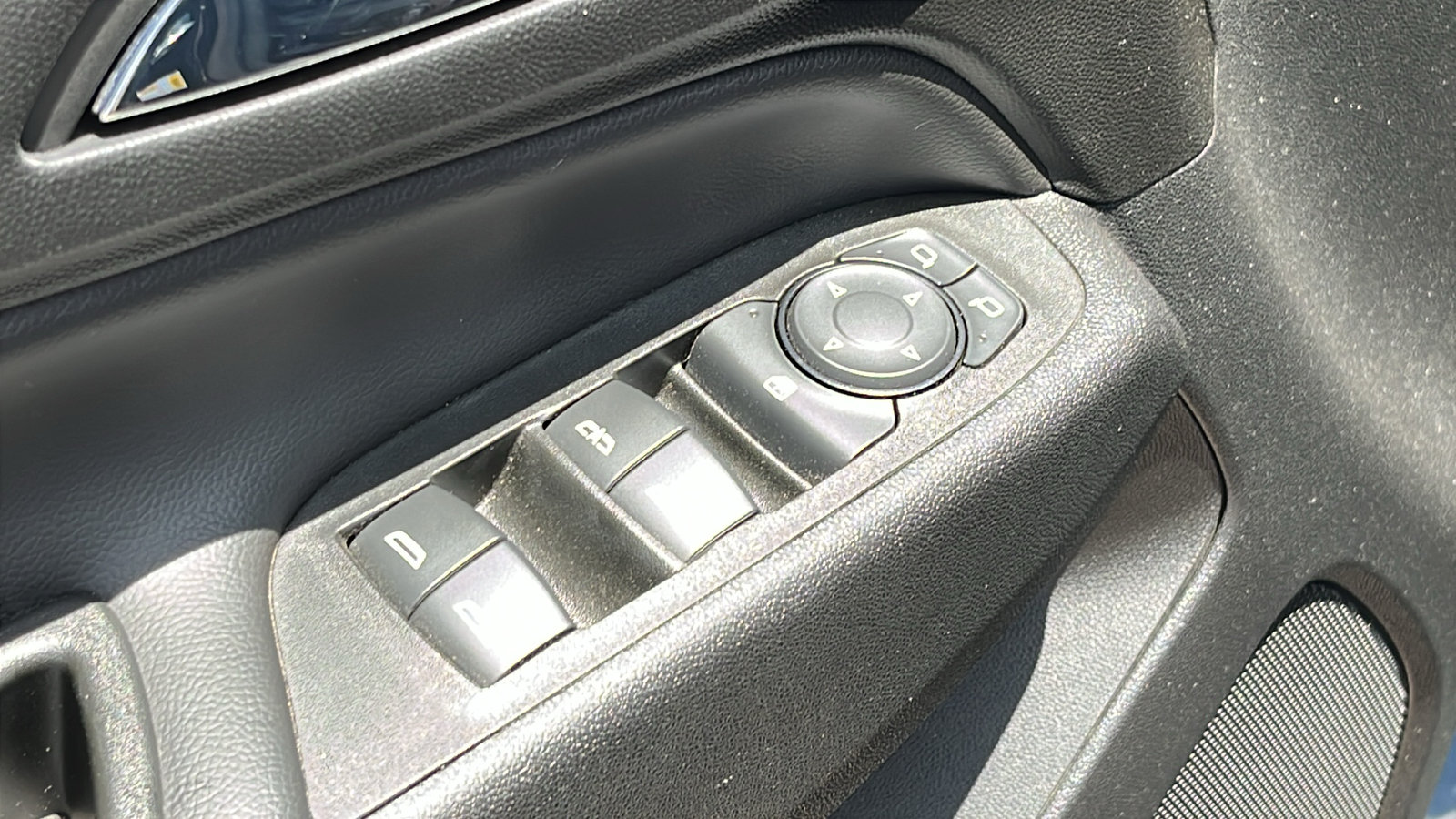 Used 2022 Chevrolet Equinox LT FWD image 12