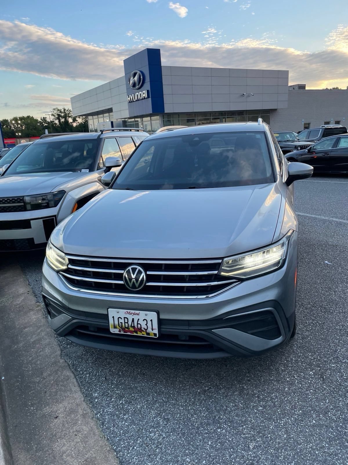 Used 2022 Volkswagen Tiguan SE FWD image 4