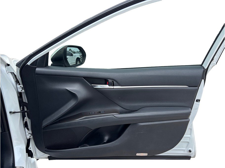Used 2022 Toyota Camry XSE w/ Cold Weather Package FWD image 40