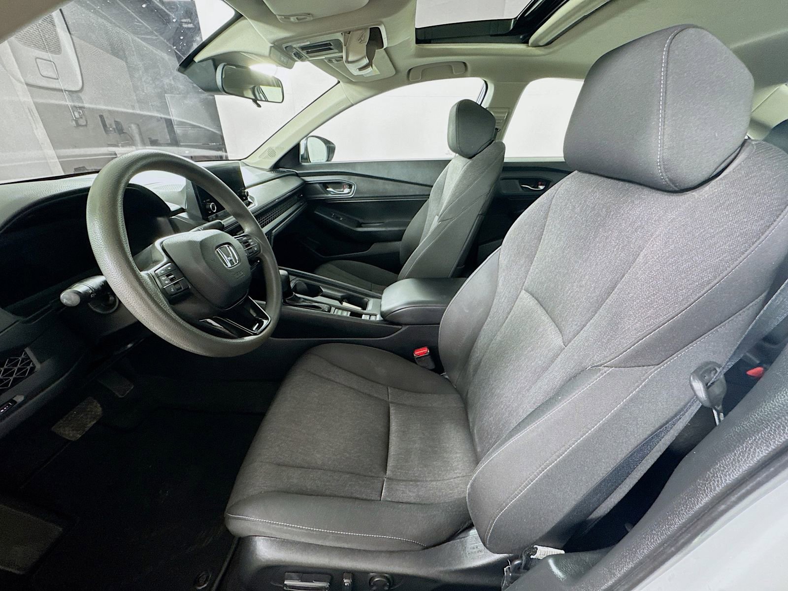 Used 2023 Honda Accord EX image 17