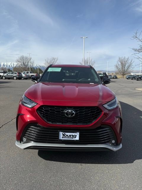 Certified 2026 Toyota Highlander XSE image 3