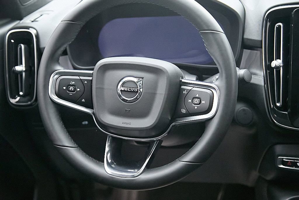 Certified 2023 Volvo C40 P8 Recharge Plus AWD/4WD image 24