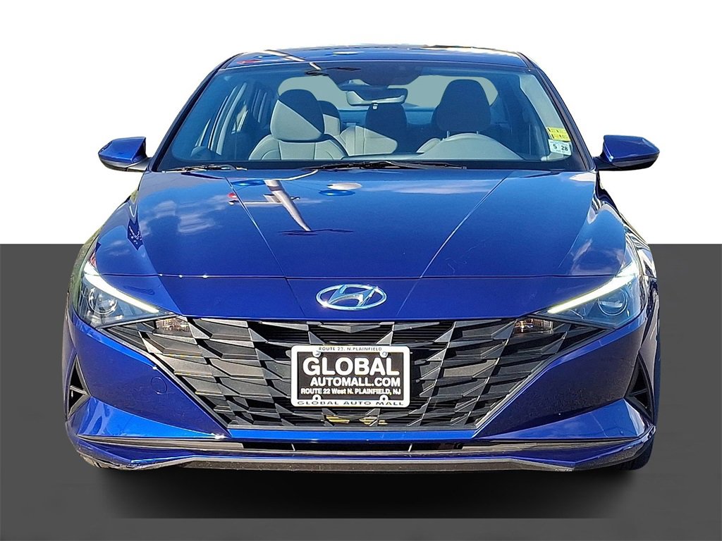 Used 2023 Hyundai Elantra SEL w/ Cargo Package image 2