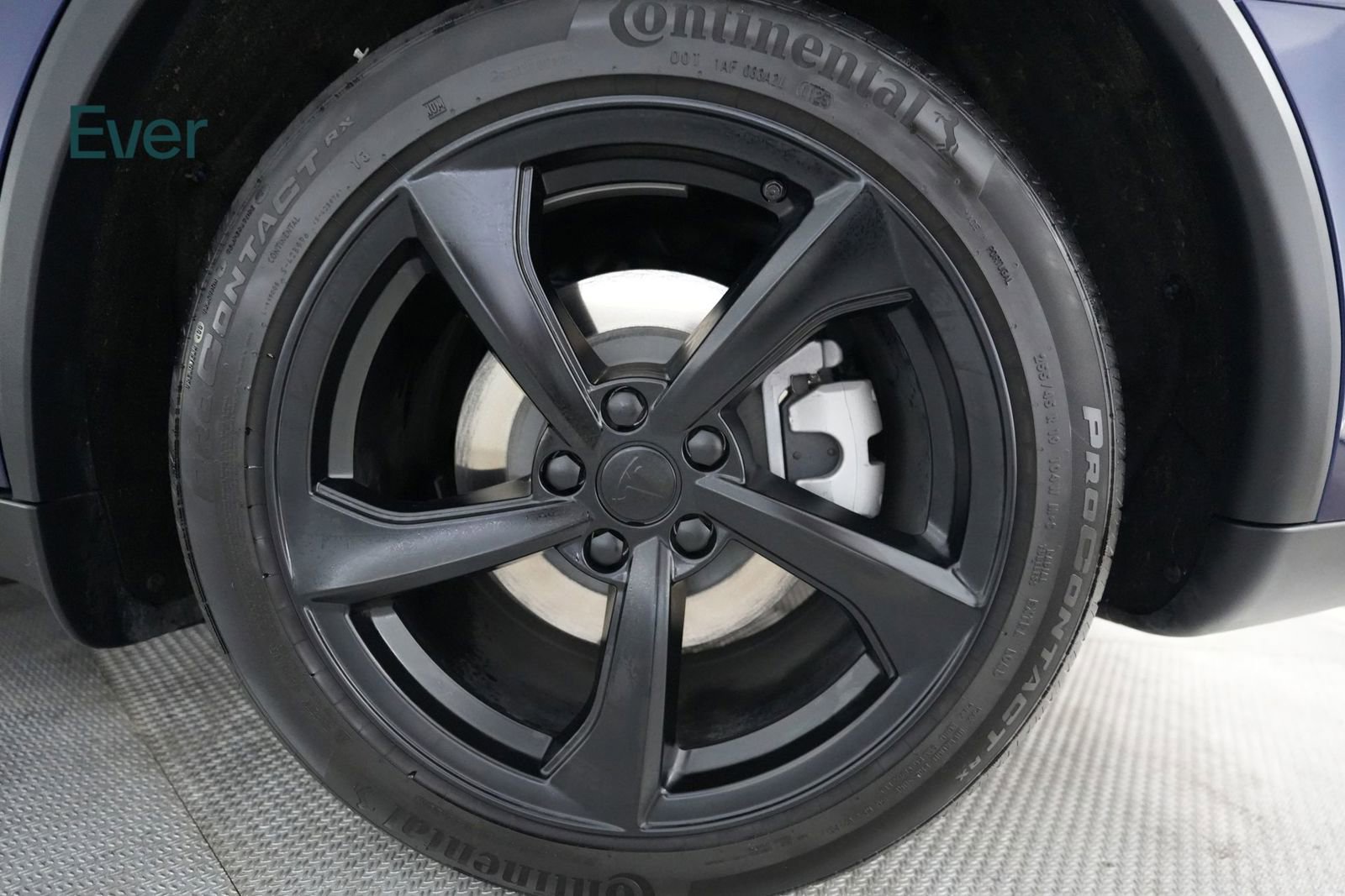 Used 2026 Tesla Model Y 2WD image 9