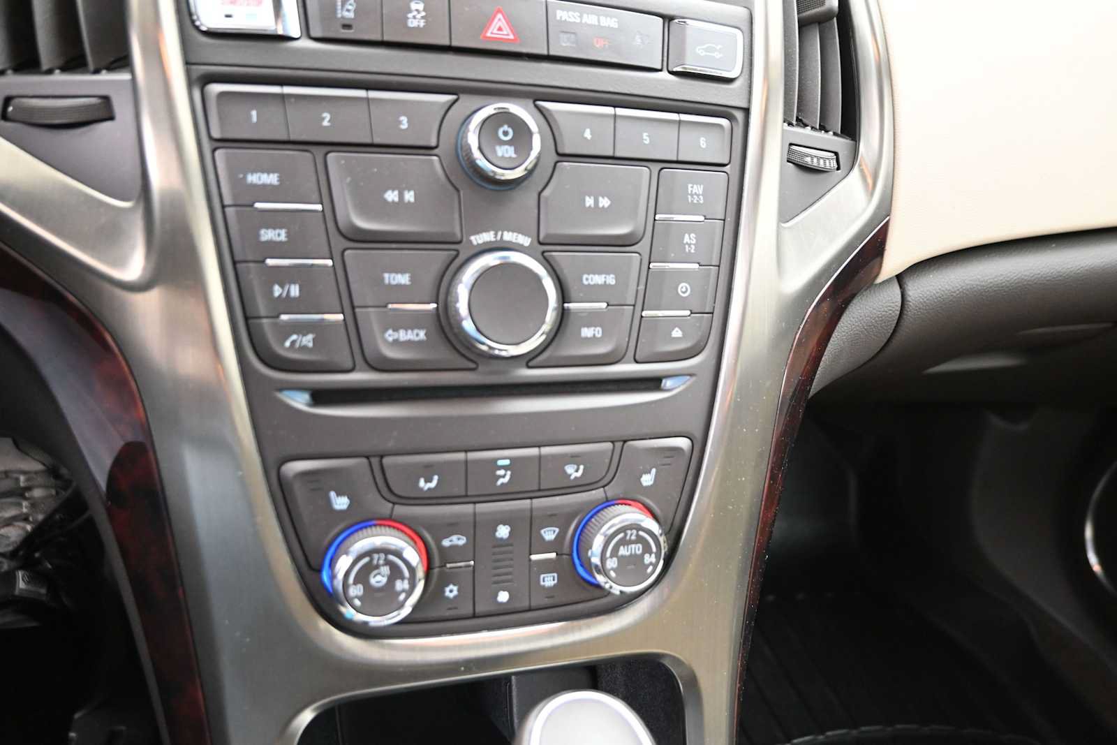 Used 2014 Buick Verano Leather FWD image 18