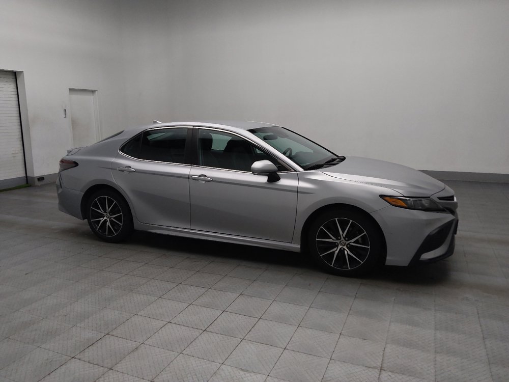 Used 2022 Toyota Camry SE image 11