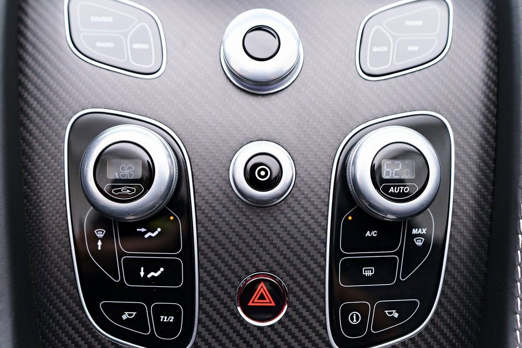 Used 2016 Aston Martin DB9 GT image 87