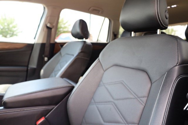 Used 2024 Volkswagen Atlas SE AWD/4WD image 19