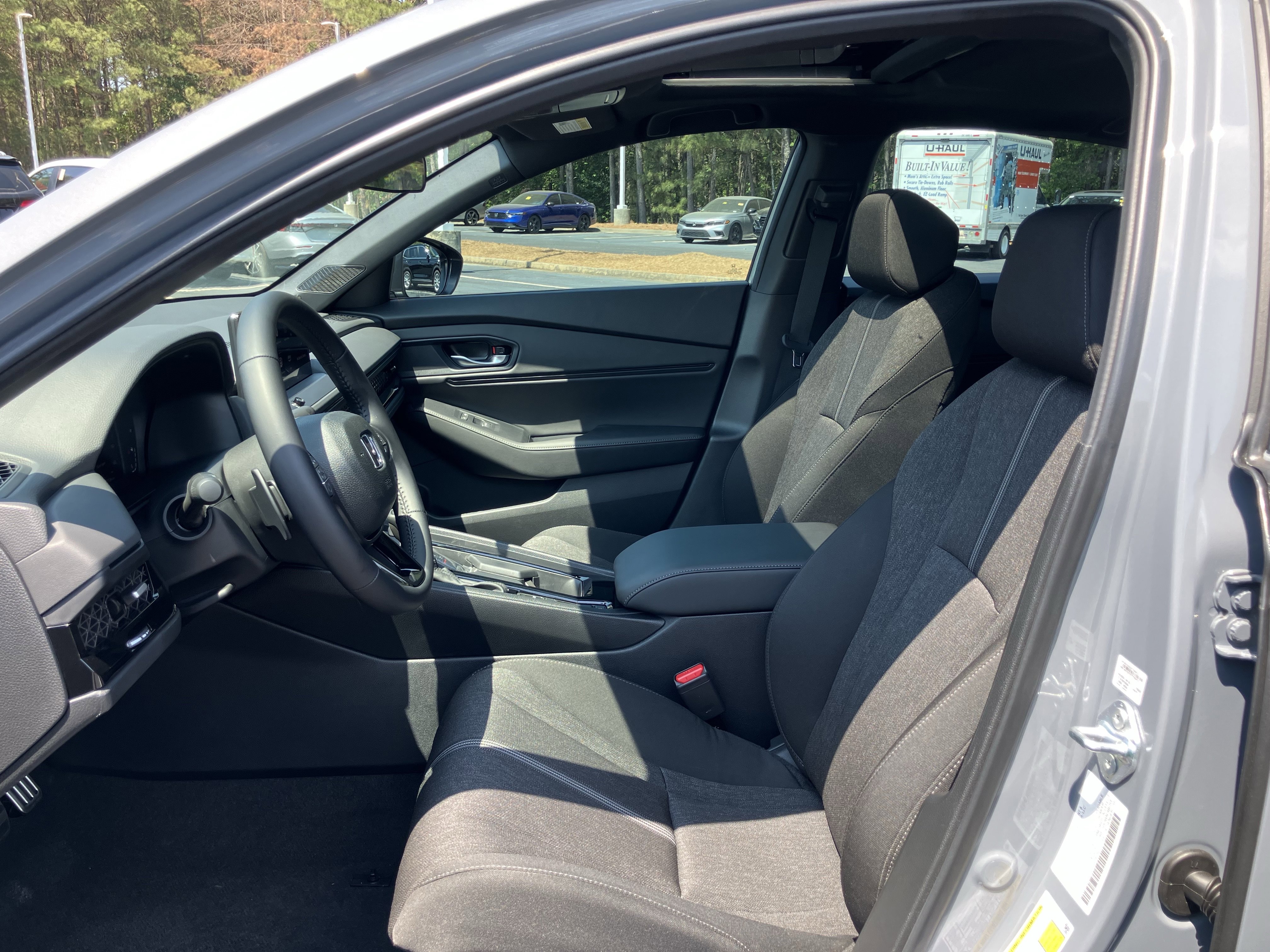 Used 2025 Honda Accord Sport image 17