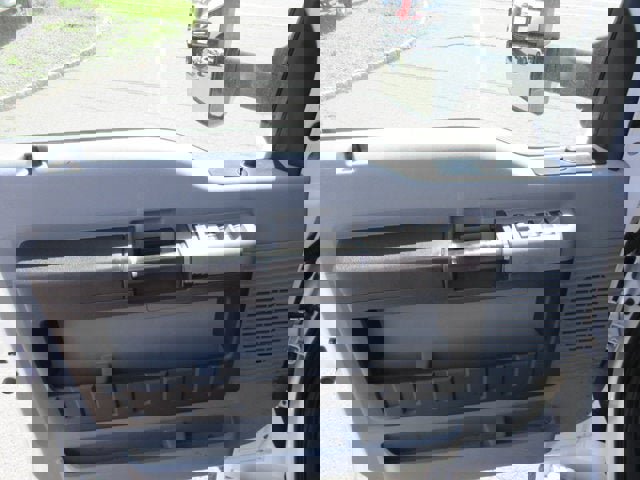 Used 2019 Ford F750 2WD Crew Cab Super Duty image 8