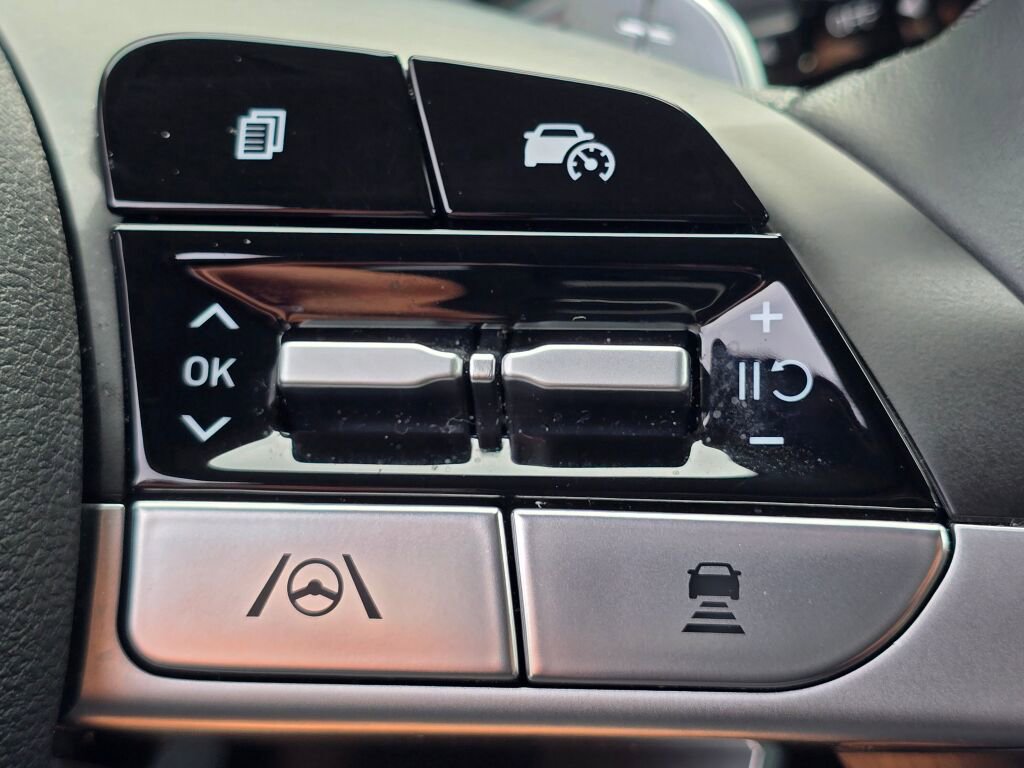 Used 2024 Hyundai Tucson Limited image 36